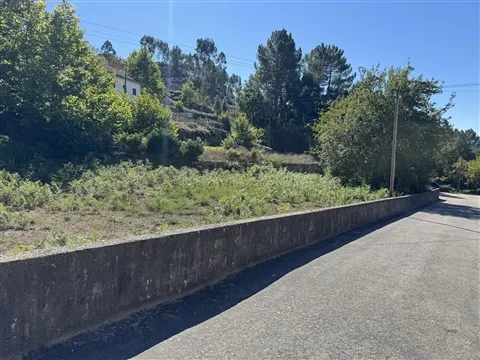 TERRENO PARA CONSTRUÇÃO COM 2.405 m² | REFOJOS DE BASTO – CABECEIRAS DE BASTO