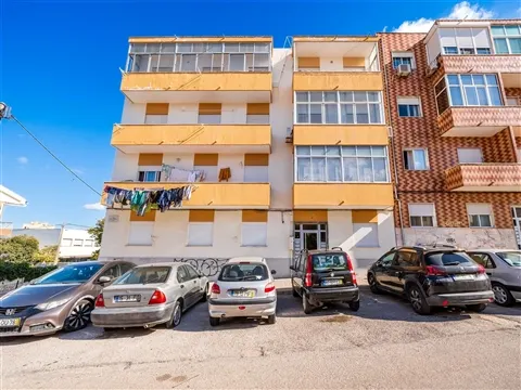 Apartamento T1 na Amora
