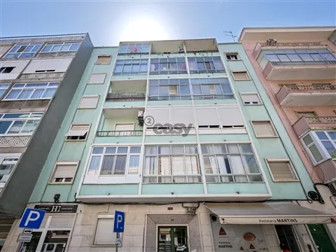 T2 com 84 m² | Excelente Potencial de Remodelação