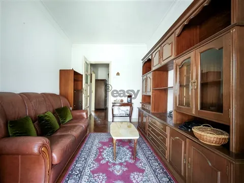 T2 com 84 m² | Excelente Potencial de Remodelação