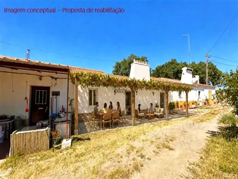 Casa alentejana para reabilitar com proposta conceptual T2+1 — Frandina, Estremoz