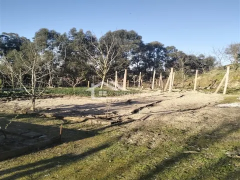 Baugrundstück mit 712 m² in Carreira Branca, Meinedo, Lousada.