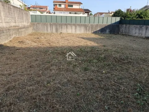 Terreno para Construção na Maia