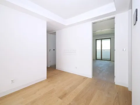 T4 - EMPREENDIMENTO NOVO - A ESTREAR - CAMPO GRANDE - ALVALADE