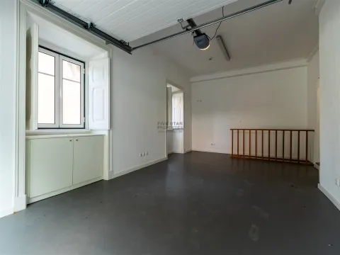 For Rent - T4 - Sintra - Balcony - Garage - Storage