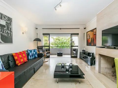 Arrendamento - T2 Estoril - Casino - Mobilado – Varanda – Garagem