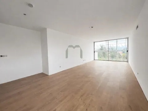 Apartamento T3 NOVO no centro de Amares