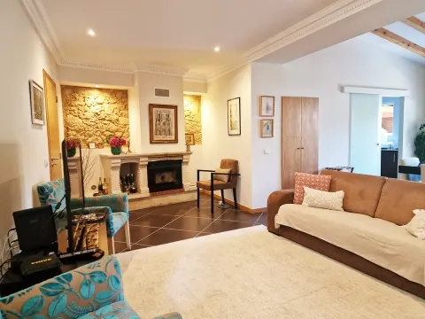 Moradia T5 com Jardim em Coimbra, Sao Martinho do Bispo, Bencanta
