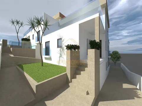 Moradia T4 na encosta de Buarcos