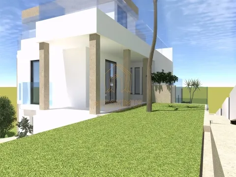 Moradia T5 na encosta de Buarcos