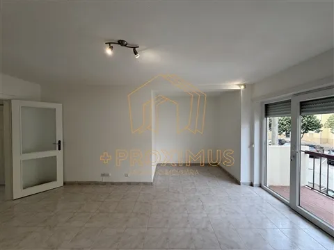 Apartamento T4 Remodelado