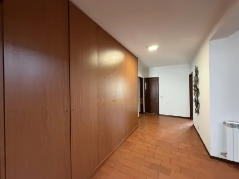 Moradia T5 c/ terreno - Cantanhede