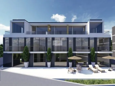 Moradia T4 na foz do Rio Douro