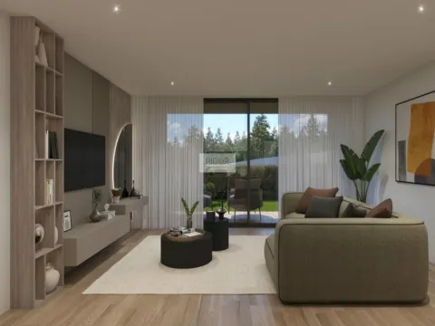 Moradia com 4 quartos e 120m2 de jardim no Castelo da Maia