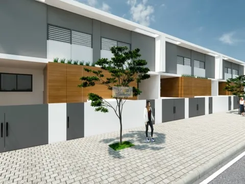 Moradia T3 de 3 frentes e jardim em construção em Águas Santas