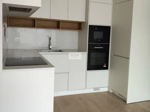 Apartamento T2 novo com vista mar em Matosinhos sul