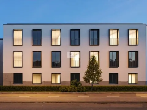 Apartamento T1 com mezanino novo no pólo universitário!
