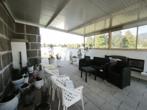 Maison 5 Chambre(s)