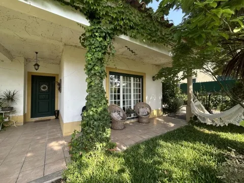 4-bedroom house in Aveiro, Oiã, close to the city center