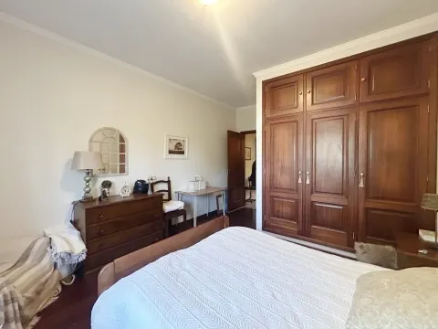 4-bedroom house in Aveiro, Oiã, close to the city center