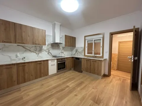 Moradia T2+2 Gafanha da Nazaré, centro da cidade, perto das praias