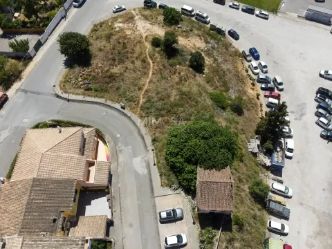 Investment Opportunity – Plot for Construction in Lagos