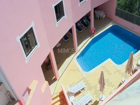 Hôtel de charme prêt à accueillir des clients, marine de Lagos