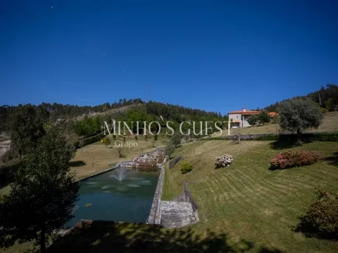 Moradia V4 de Luxo (650m2) Implantada em Terreno de 12500m2 - Souto, Guimarães - Braga, Guimarães