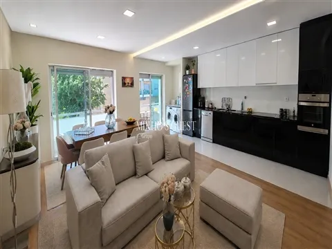 Apartamento T3+1 Pronto a Habitar c/ varandas e Garagem Fechada - Fraião, Braga