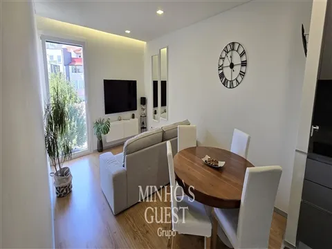 Apartamento T2(95m2) pronto habitar c/ AC e lugar de garagem - Centro Histórico de Braga