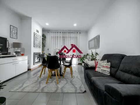Apartamento T2+2 DUPLEX com Terraço, Garagem e Entrada Independente à Venda em Mira