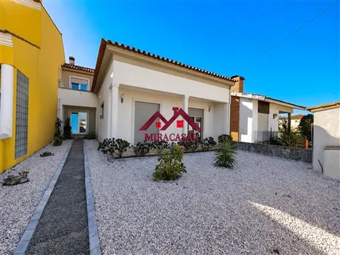 Detached house T3