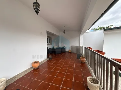 Moradia T3 Geminada com 3 Suítes, a 2km de Mirandela