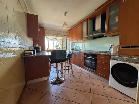 Apartamento estilo duplex para venda em Mirandela