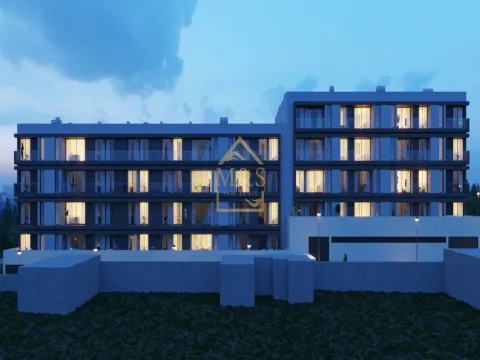 Apartamento T3, novo, varanda, garagem, luxo