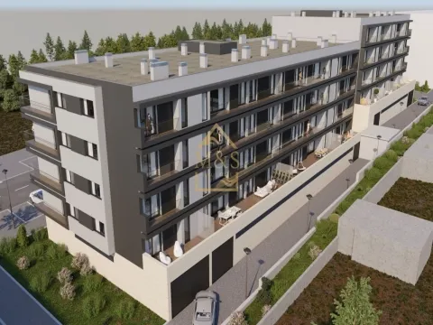 Apartamento T1+1, novo, varanda, garagem, luxo