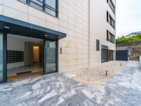 Apartamento T1, Piscina, varanda, garagem,  condominio fechado, estádio dagrão, antas,Porto