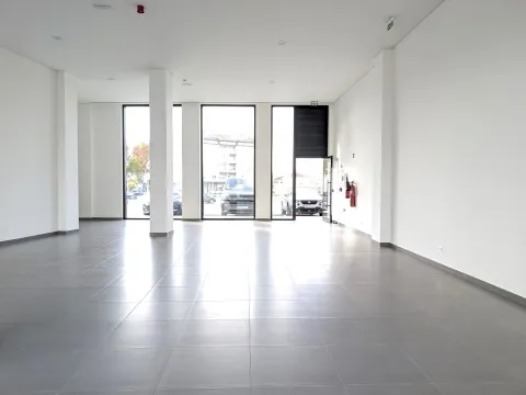 Arrendamento de Loja - Esgueira