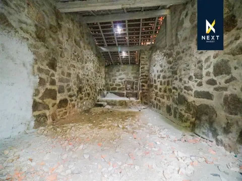 Moradia T2 a menos de 3 minutos do centro de Viseu – para remodelar