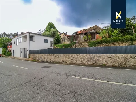 Moradia T3 geminada com terreno em Viseu