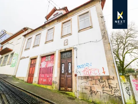 Prédio para Reconstrução no Centro Histórico de Viseu