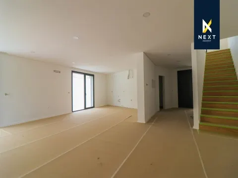 Moradia geminada T3 em Rebordinho, São João de Lourosa, Viseu