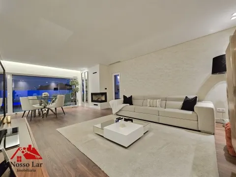 EXCLUSIVO - Moradia de Luxo na cidade de Setúbal com garagem e piscina