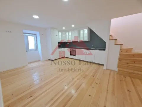 Prédio Remodelado com 3 apartamentos na Baixa de Setúbal