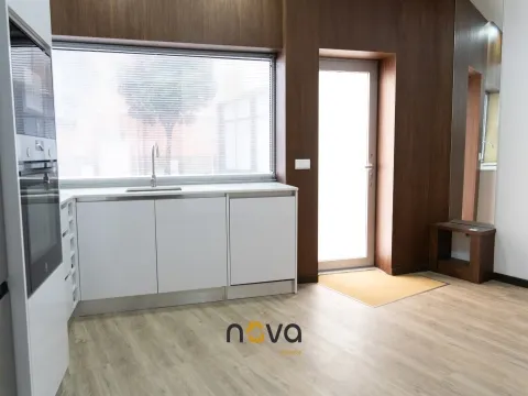 Apartamento T1+1 remodelado a 50m da praia, Póvoa de Varzim