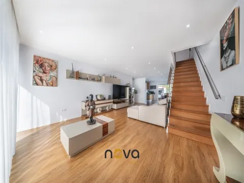  Moradia Geminada T3 em Palmeira de Faro, Esposende