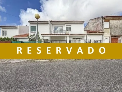 Moradia T3 com parqueamento