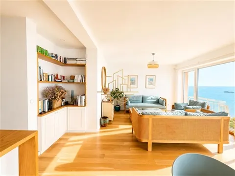 Apartamento T3 renovado, situado numa das localizações mais prestigiadas e desejadas zonas do Porto!