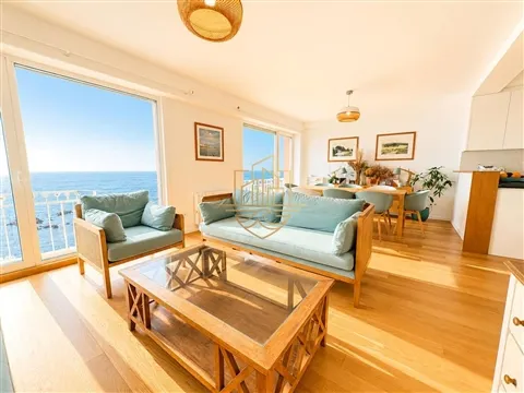 Apartamento T3 renovado, situado numa das localizações mais prestigiadas e desejadas zonas do Porto!