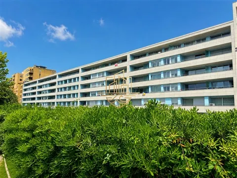 Apartamento T4 à venda na Rua Manuel Dias da Fonseca - Vista Mar